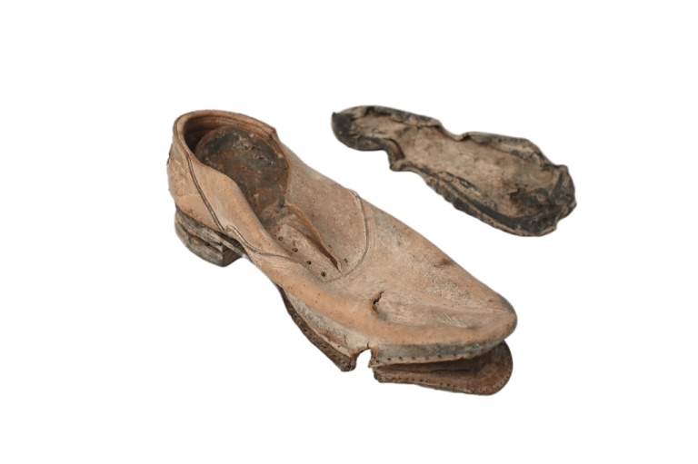 Sepatu dan Sol Sepatu